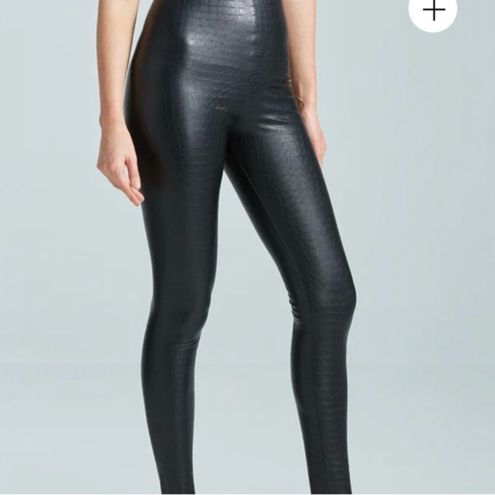Commando faux croc black Leggings women’s size medium new w/ imperfection
